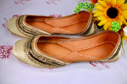 GOLDEN IRIS